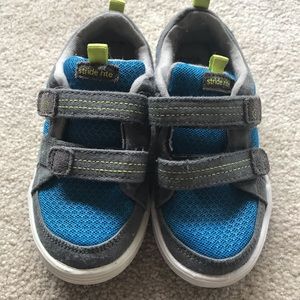 Stride rite Logan boys size US 9